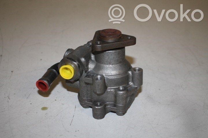 Audi Q7 4L Ohjaustehostimen pumppu 