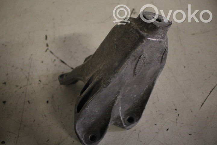 Engine mount bracket   8K0199307CB,8K0199307CB