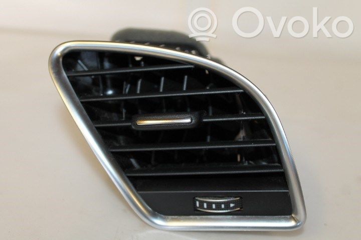 Audi A4 S4 B8 8K Dysze / Kratki nawiewu deski rozdzielczej 