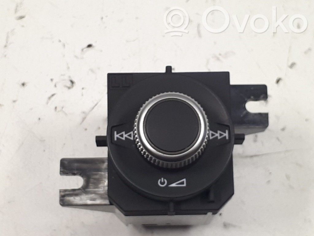 Audi Q2 - Mando de control del sonido 