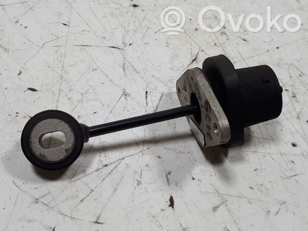 Audi A4 S4 B9 Engine mount bracket 