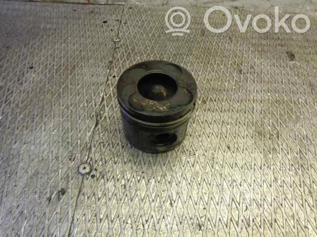 Piston