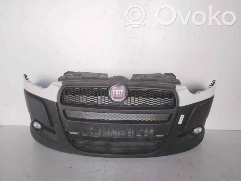 Fiat Doblo Parachoques delantero 