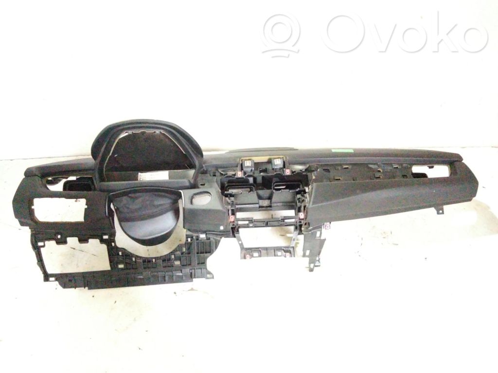 BMW 2 F45 Kojelauta 