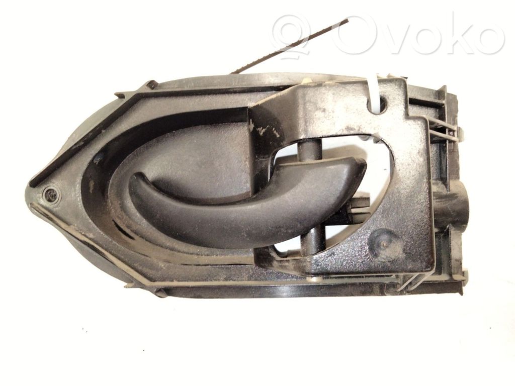 Manecilla interna puerta delantera   97KGB22600
