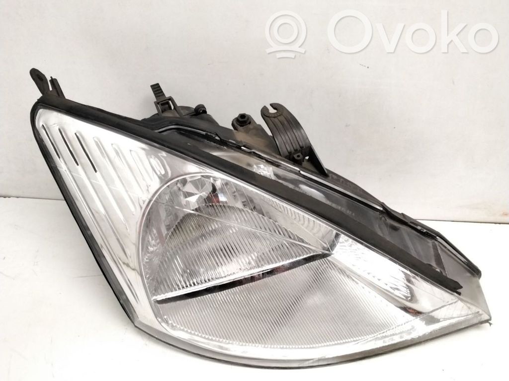 Ford Focus Headlight/headlamp 