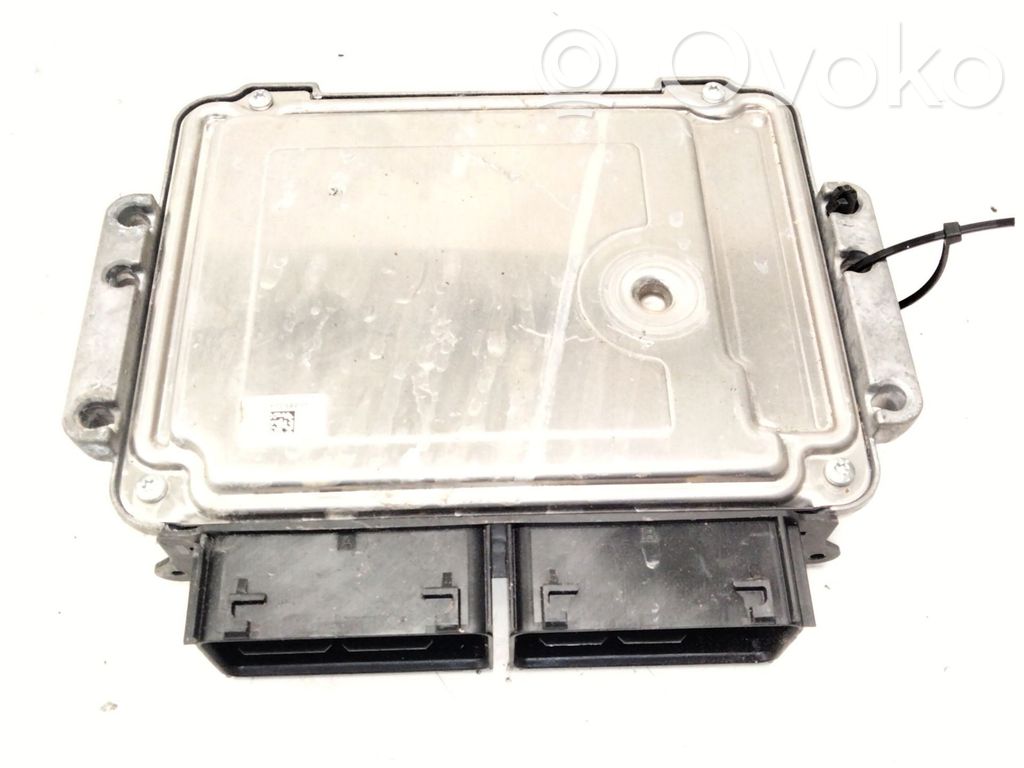 Unidad de control/módulo del motor   F1FA12A650,0261S12870