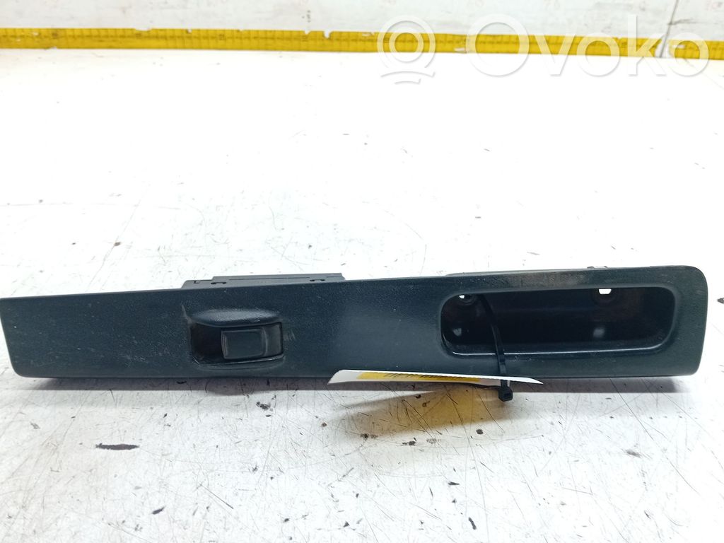 Electric window control switch   514644B