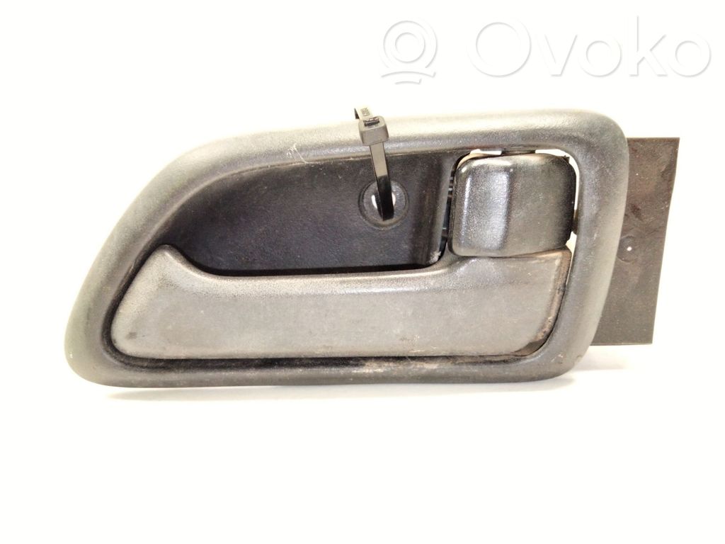 Manecilla interna puerta delantera