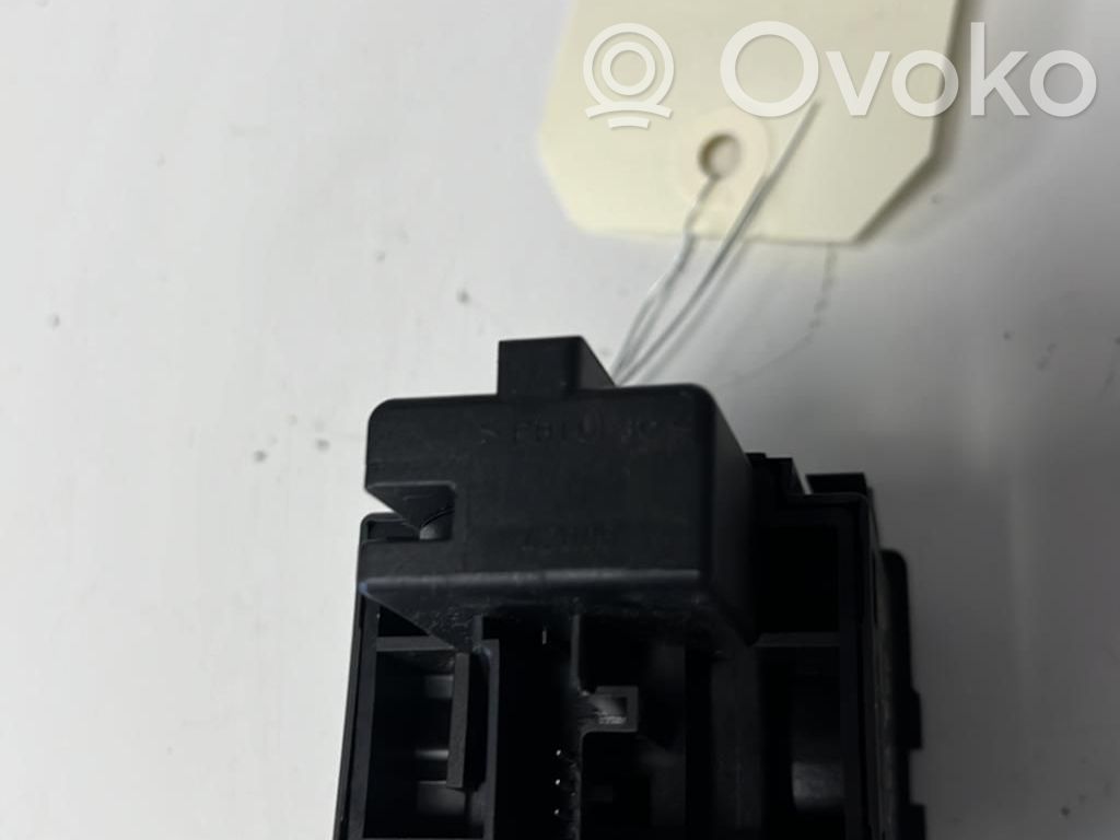 Renault Clio III Headlight level height control switch 