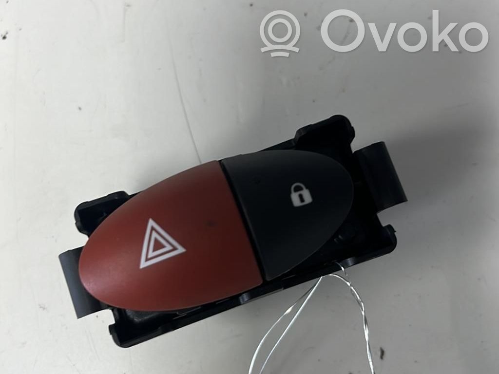 Renault Twingo II Hazard light switch 
