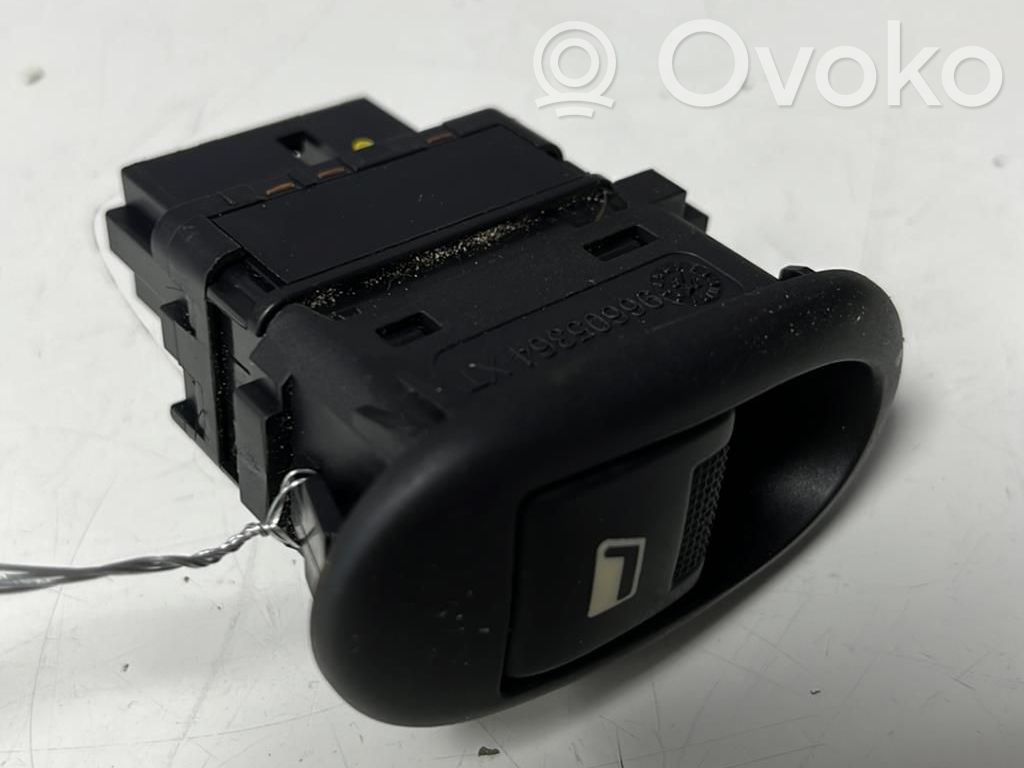 Electric window control switch   00006554L7