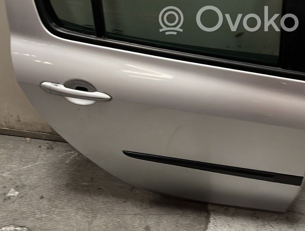 Renault Clio III Puerta trasera 