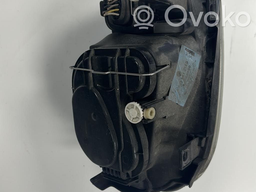 Volkswagen Golf IV Lampa przednia 
