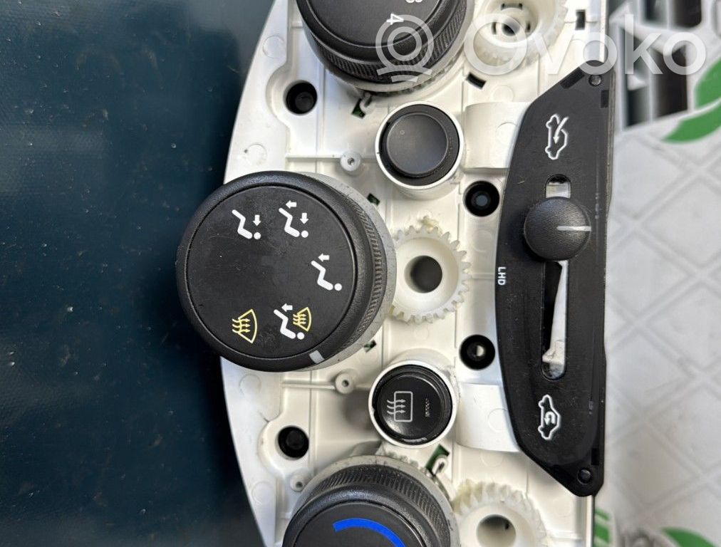 Chevrolet Spark Climate control unit 