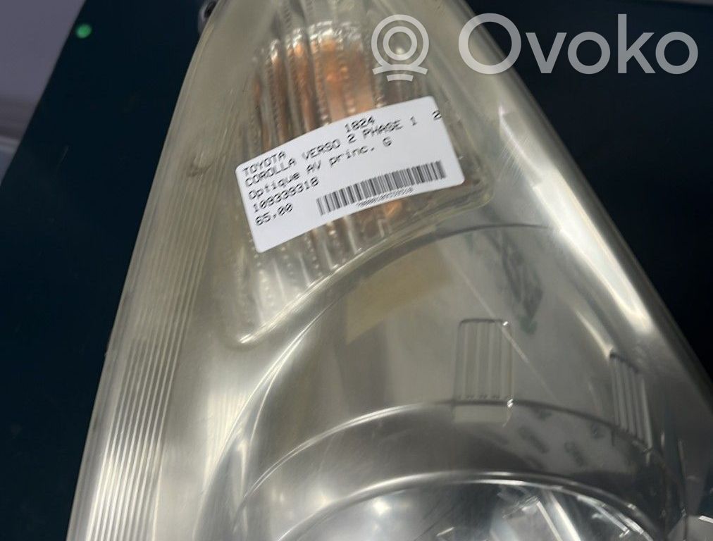 Toyota Corolla Verso E121 Headlight/headlamp 
