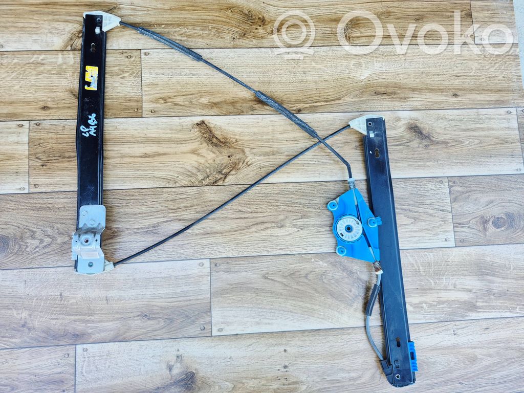 Mécanisme de lève-vitre avec moteur   8E0837461