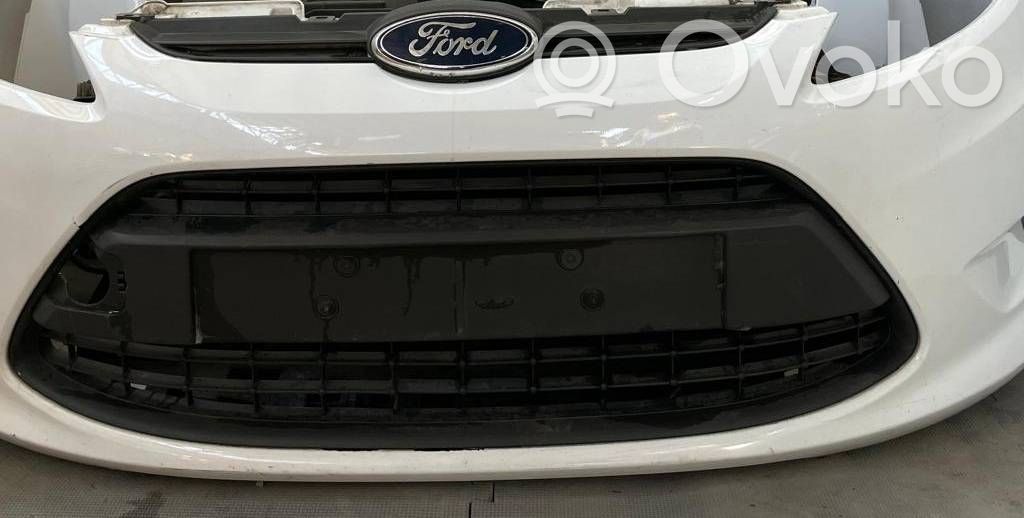 Ford Fiesta Parachoques delantero 