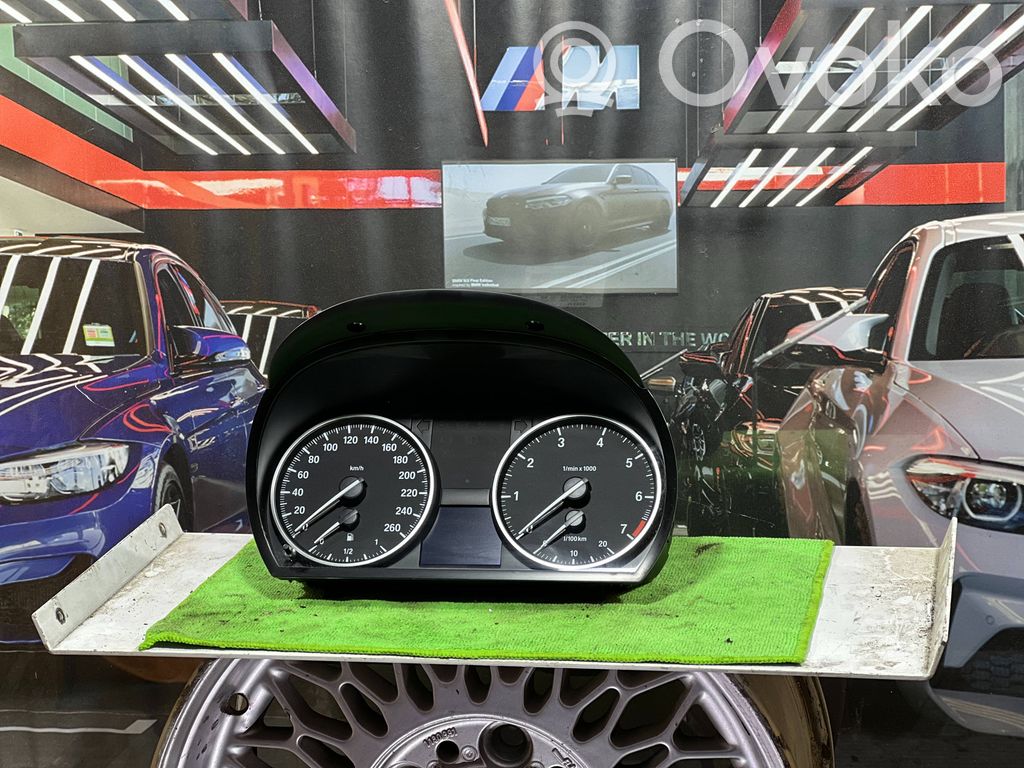 BMW 3 E90 E91 Nopeusmittari (mittaristo) 