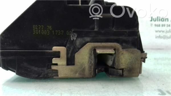 Renault Megane II Front door lock 