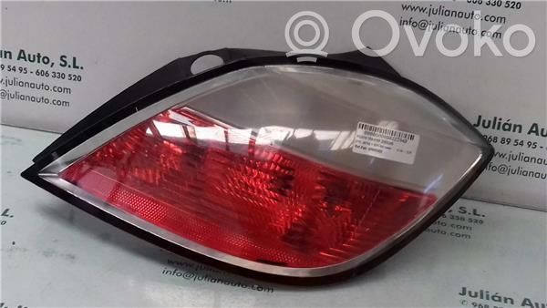 Opel Astra H Żarówka lampy tylnej 