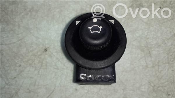 Wing mirror switch   93BG17B676BB