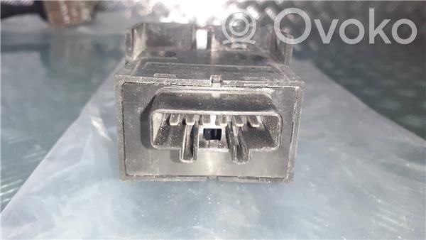Toyota Corolla E120 E130 Botón interruptor de luz de peligro 