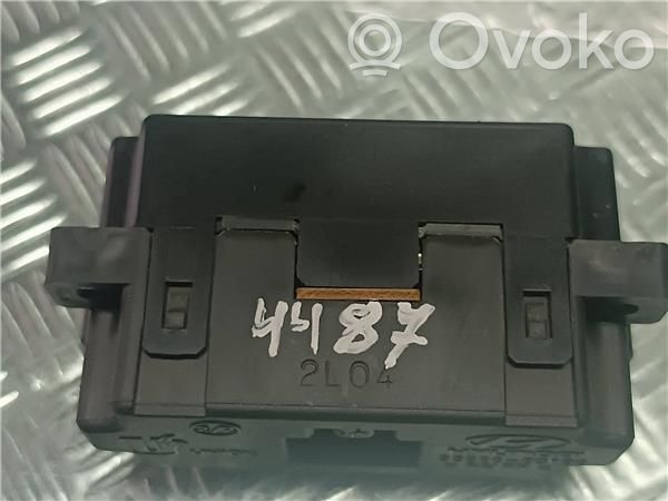GPS navigation control unit/module   959002C100,CONECTOR3PINES