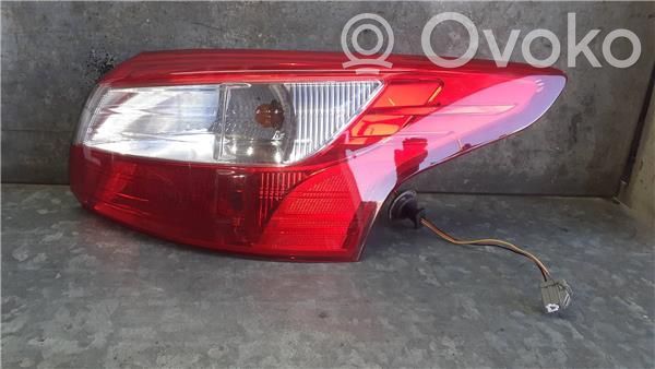 Ford C-MAX II Takavalon polttimo 