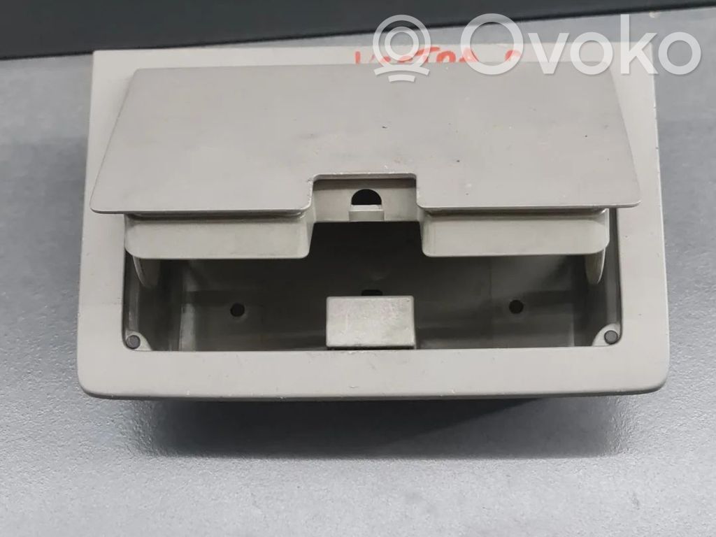 Uchwyt / Mocowanie chłodnicy   13157639,6VWGUBB5