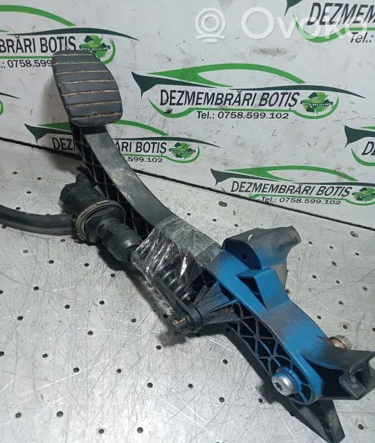 Pedal de embrague   HQOJ4E0L