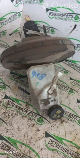Ford Focus Ohjaustehostimen pumppu 