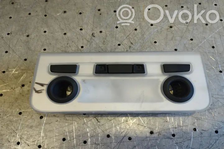 Etuistuimen valo   RIN235ZS