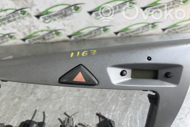 Hazard warning light relay   NDZMDEPG