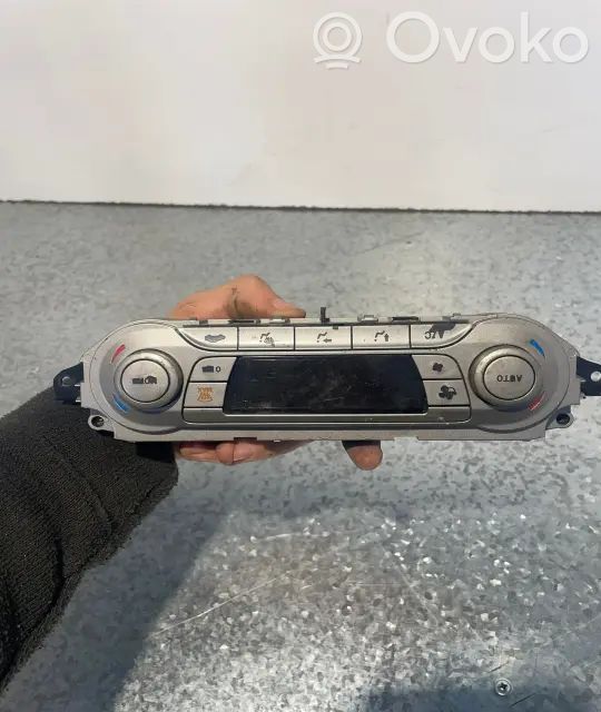 Air conditioning (A/C) switch   RJK79E4D