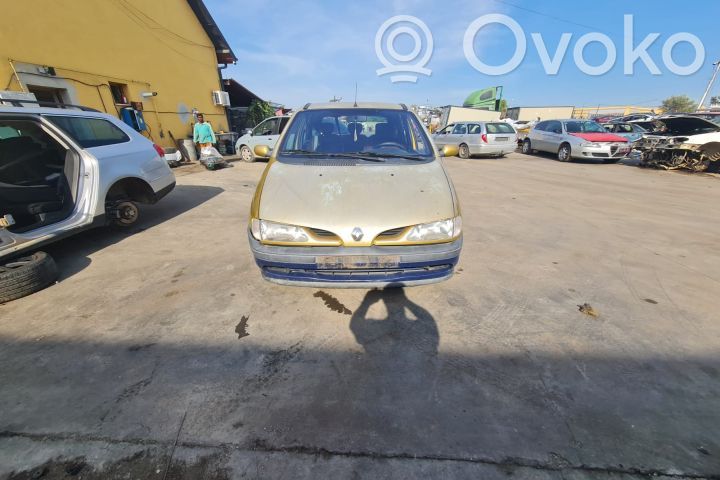 Front bumper   XXGUKIYD