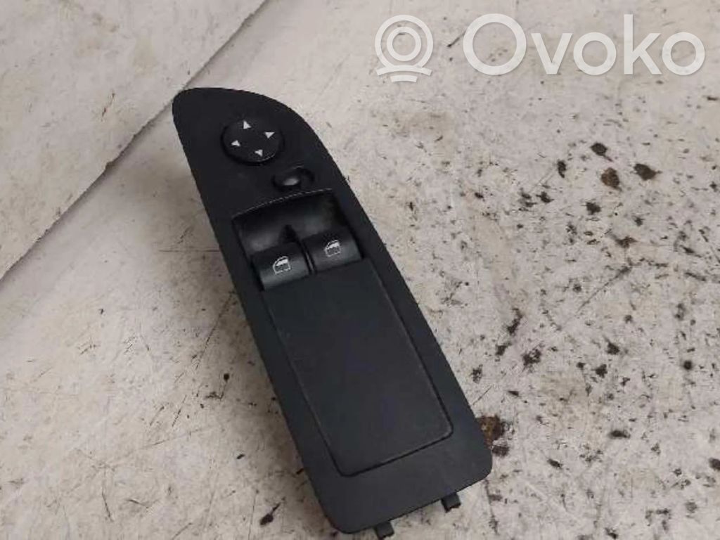 BMW 1 E81 E87 Electric window control switch 