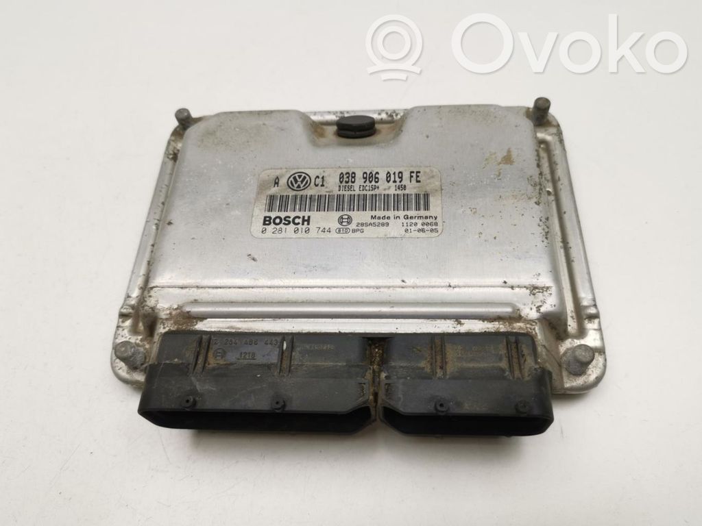 Volkswagen Golf V Engine control unit/module ECU 
