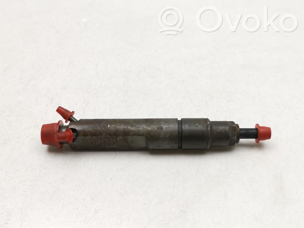 Inyector de combustible   038130202A