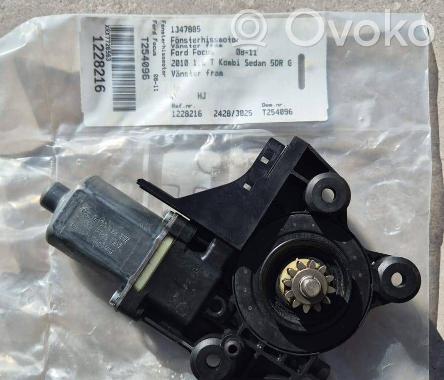 Ford Focus Front door window regulator motor 