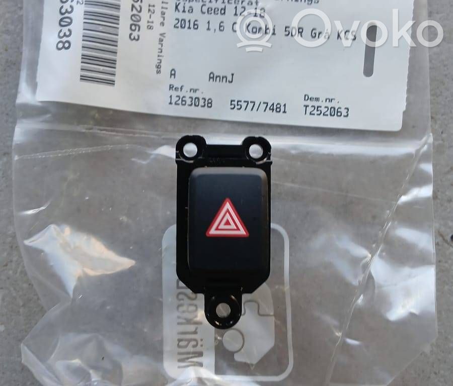 KIA Ceed Hazard light switch 