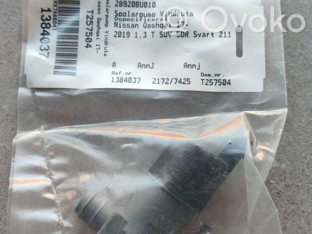 Nissan Qashqai Windscreen/windshield washer pump 