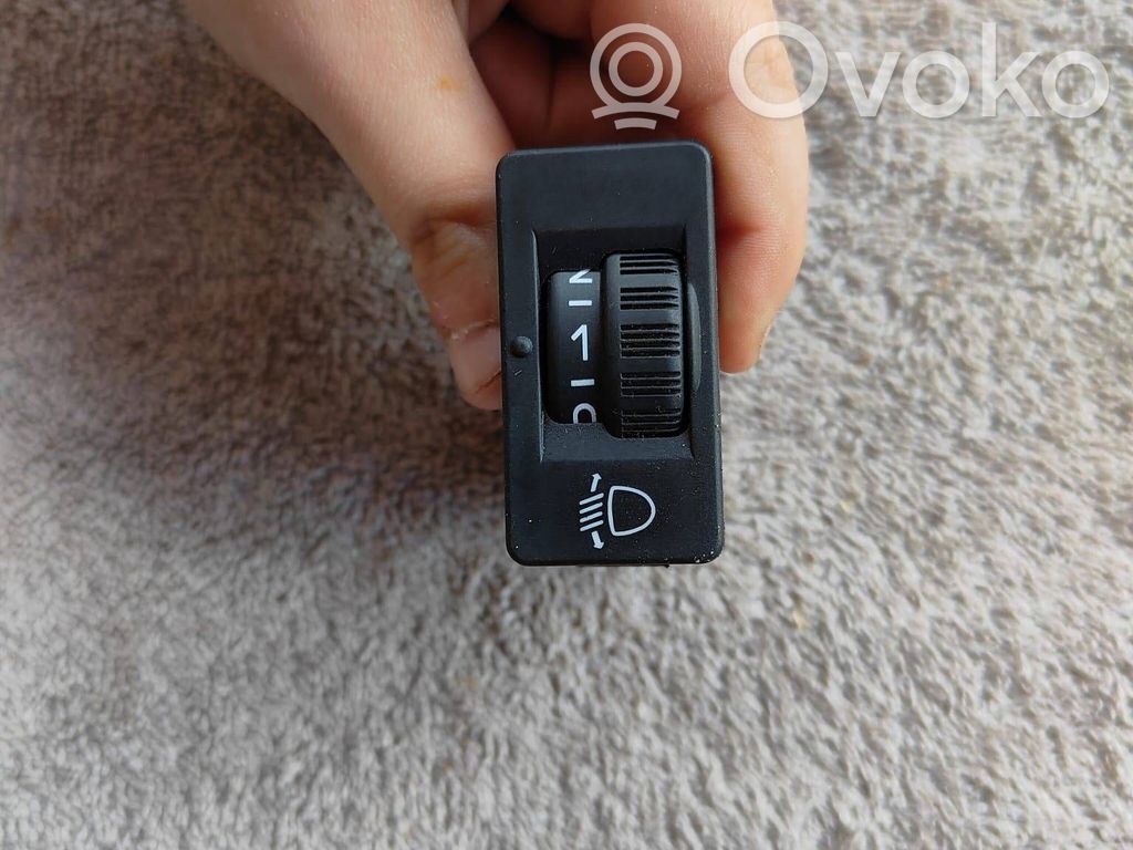 Peugeot Partner Headlight level height control switch 