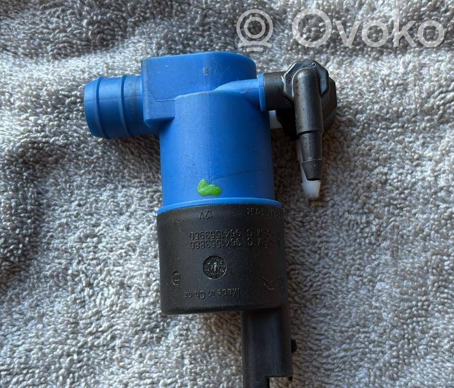 Renault Clio IV Windscreen/windshield washer pump 