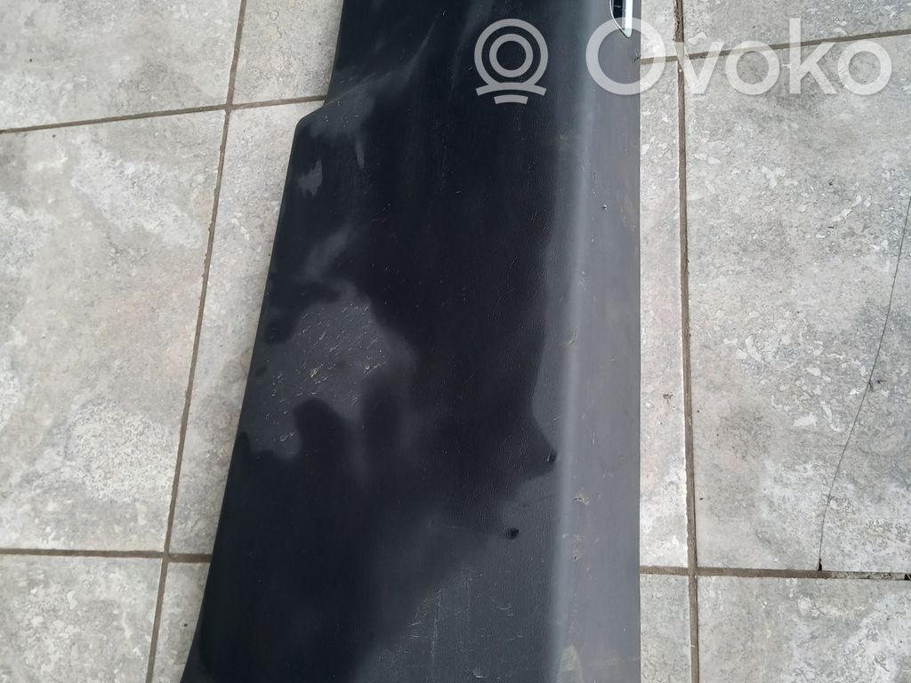 Tesla Model X Pilar (B) (inferior) 