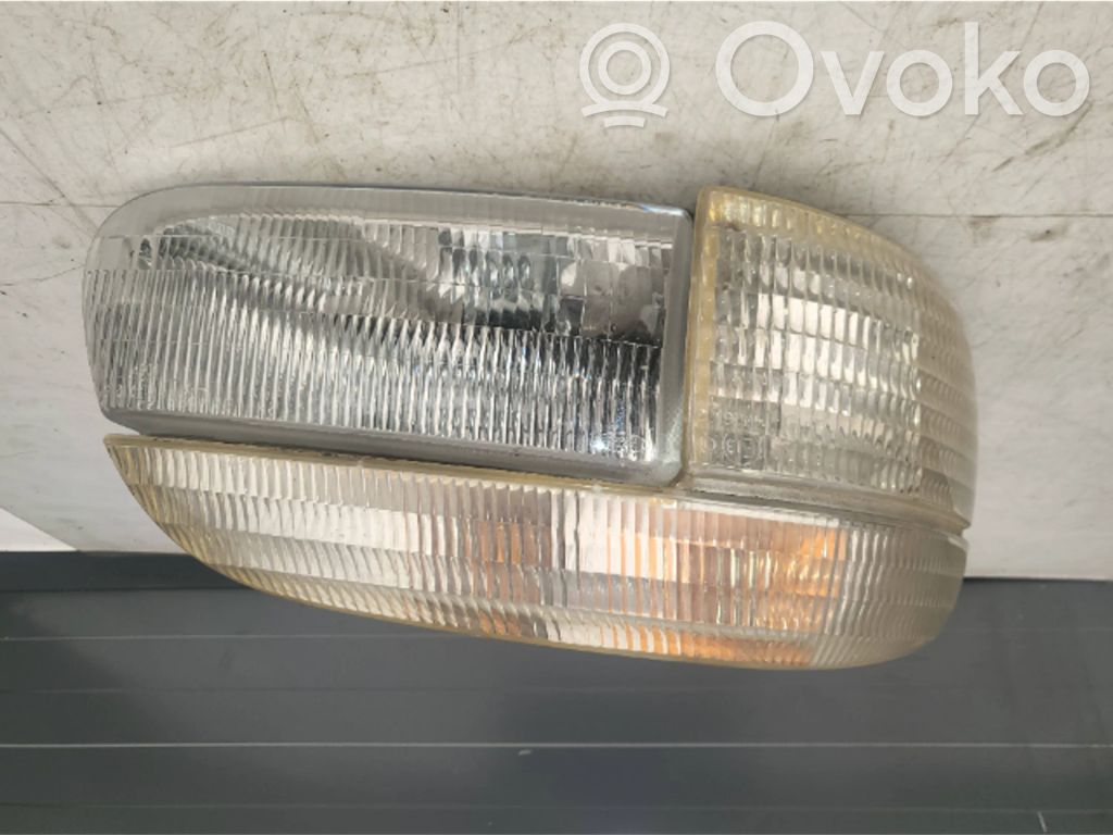 Front indicator light   F57D7820408CB