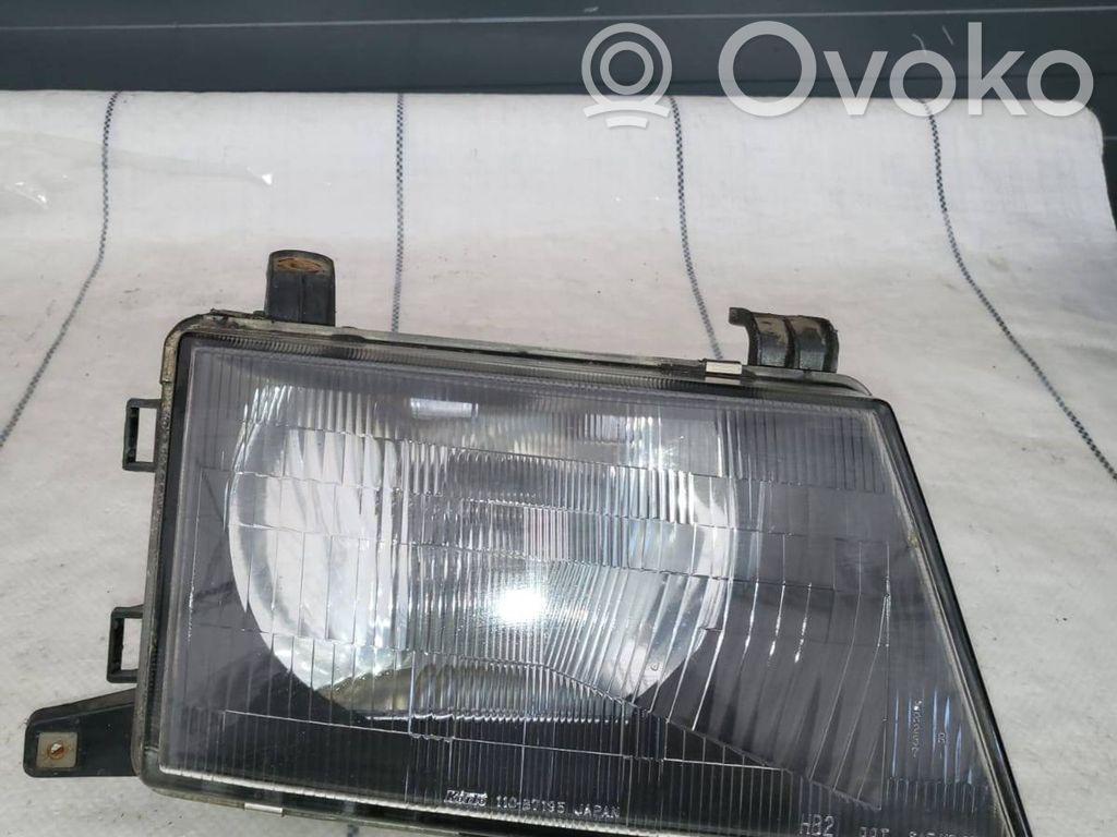 Mitsubishi Pajero Sport I Scheinwerfer 
