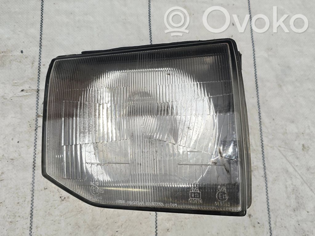 Mitsubishi Pajero Headlight/headlamp 