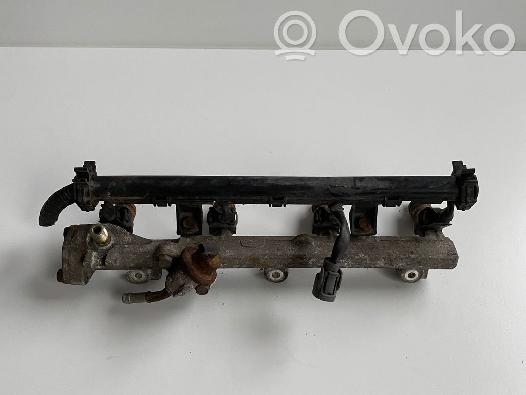 Fuel splitter