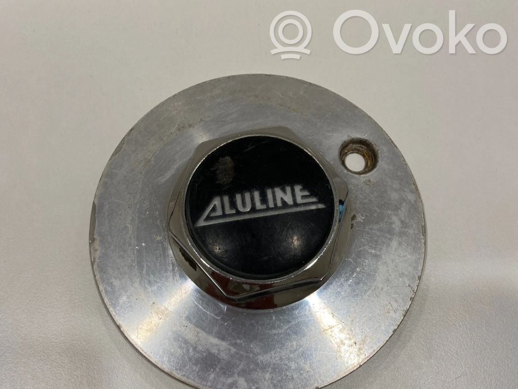 Non-original wheel cap   0081017